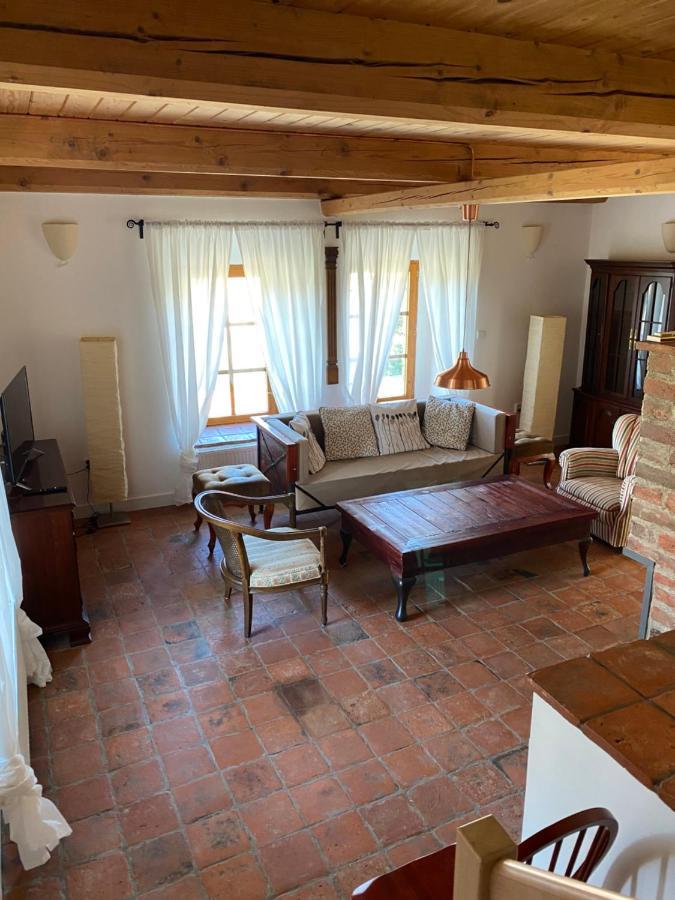 Apartman Na Statku Miskovice  Dış mekan fotoğraf